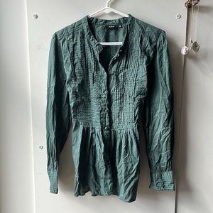 Lightweight flattering green top